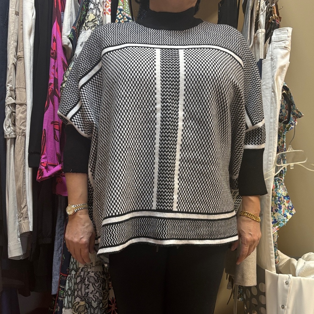 Patrizia Luca Milano Black and White Geometric Pattern Knit Sweater Cape Poncho